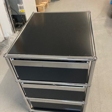 2 USM Haller Standcontainer - graphitschwarz