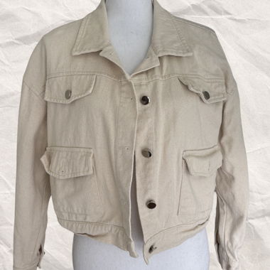 Beige cropped utility jacket