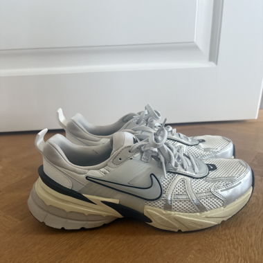 Nike V2K Run