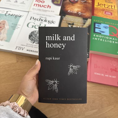 Rupi Kaur Milk and Honey Book