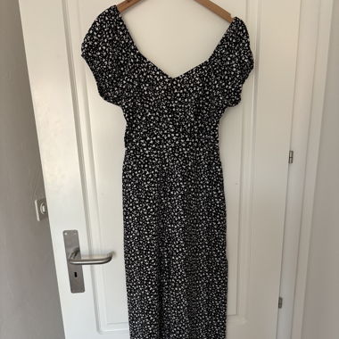 Combi Kiabi noir avec petites fleures 