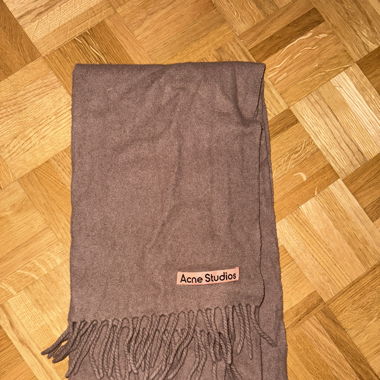 Acne Studios