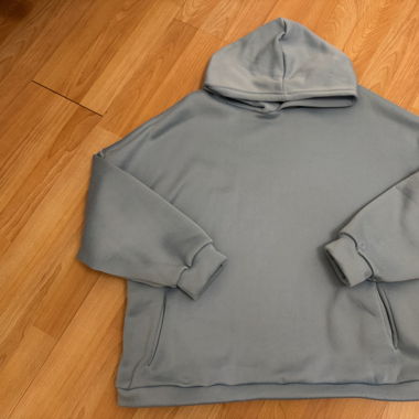 Baby blauer Pullover