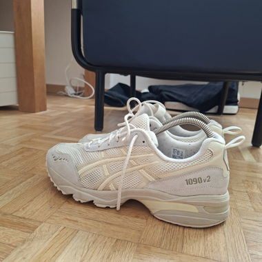Sneaker ASICS 1090 v2 Gr.42,5
