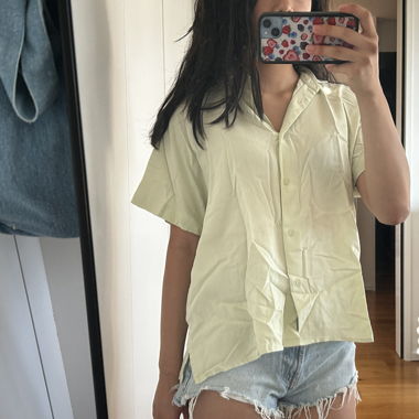 Uniqlo Green Flowy Blouse With Buttons