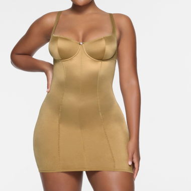 Mini abito Skims in satin, taglia M, mai indossato, 