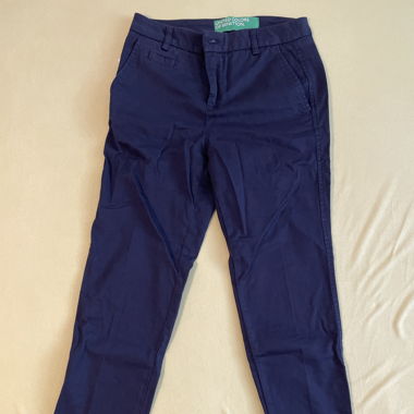 Blaue Chinos