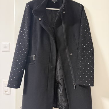 Cappotto Morgan nero con maniche borchiate taglia 38