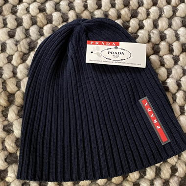 Berretto Prada