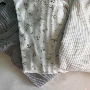 3 longsleeve from brandy melville