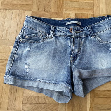 Short en jeans 34 neuf 