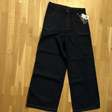 Dark blue wide jeans
