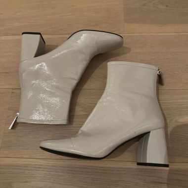 Stiefel Grau Lack 