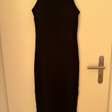Schwarzes Jerseykleid mit integriertem BH Uniqlo