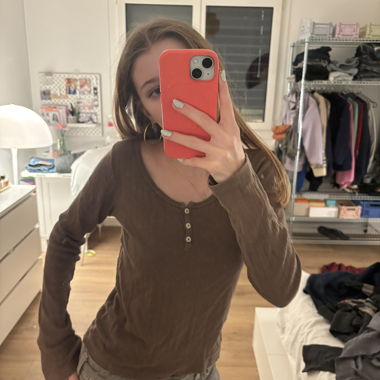 Brown brandy melville top