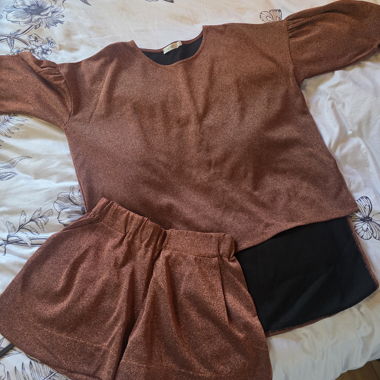 Ensemble top et short pailleté brun