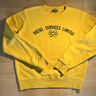 Crewneck - pull-over - pull - sweat-shirt 