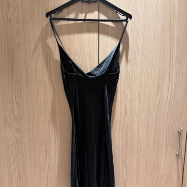 Abito sottoveste nero con spalline sottili