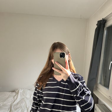 gestreifter Pullover
