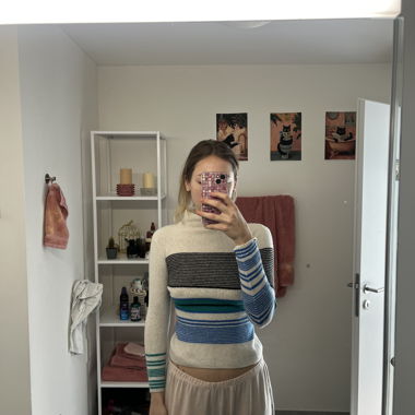 Pull à col roulé rayé
