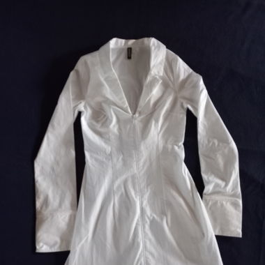 Weisses Hemdkleid
