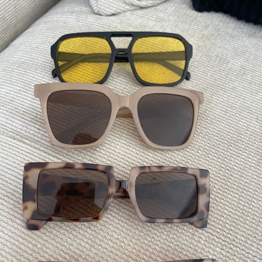Lot de lunettes de soleil