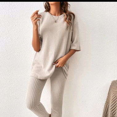 Kombi T-shirt & Leggins