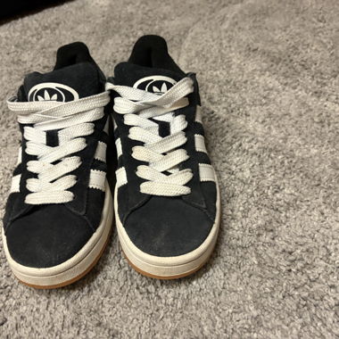 Baskets Adidas noires
