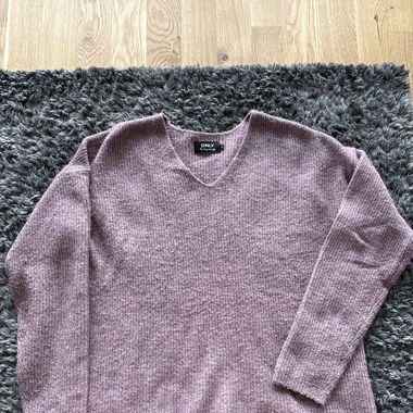 Violetter/rosa Pullover von Only