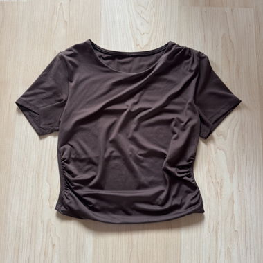 T-shirt marrone a maniche corte