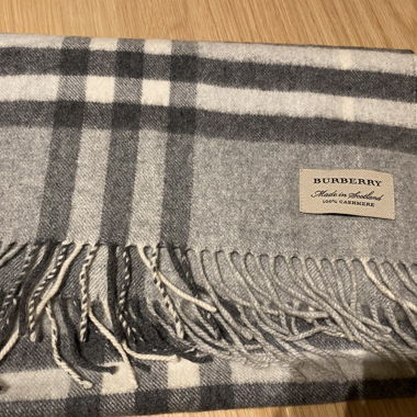 Burberry cashmere scarf grey check