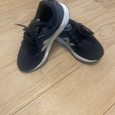 New Balance Kinderschuhe - Gr. 29