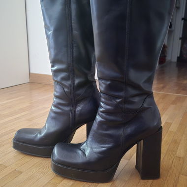 Black Boots