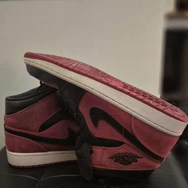 Air Jordan 1 (Rot)