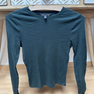 Ribbed Long-Sleeve Top