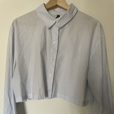Striped cropped shirt