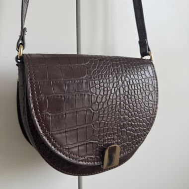 Borsa a tracolla marrone effetto croco