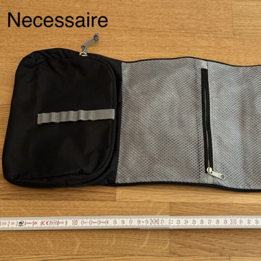 Necessaire / Kulturbeutel