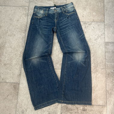 Low Rise Baggy Jeans