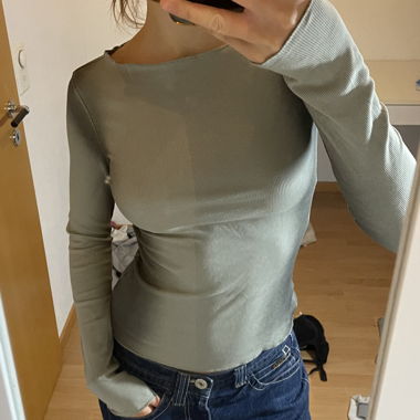 weekday top