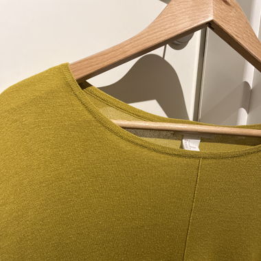 mustard yellow sweater