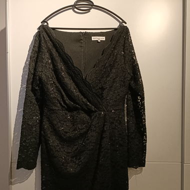 Kleid mit Pailletten
