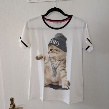 T-shirt mit Katzenmotiv