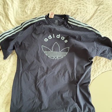 T-shirt Adidas bleu