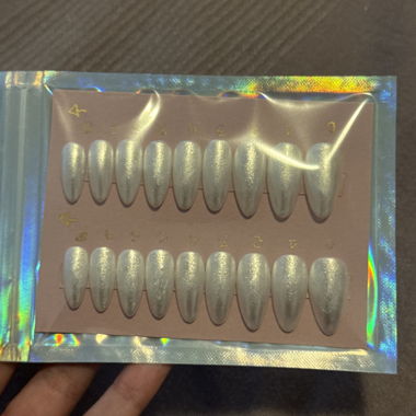 Ongles à Presser