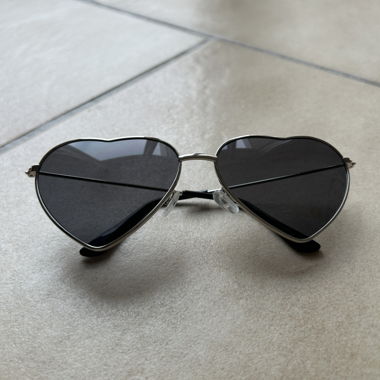Occhiali da sole - cuore - neri