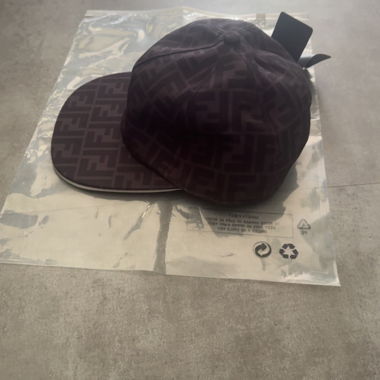 Cappellino Fendi 
