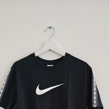 T-shirt Nike