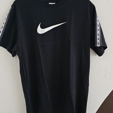 T-shirt Nike