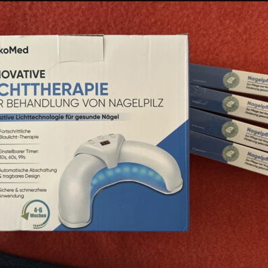Luminoterapia per unghie